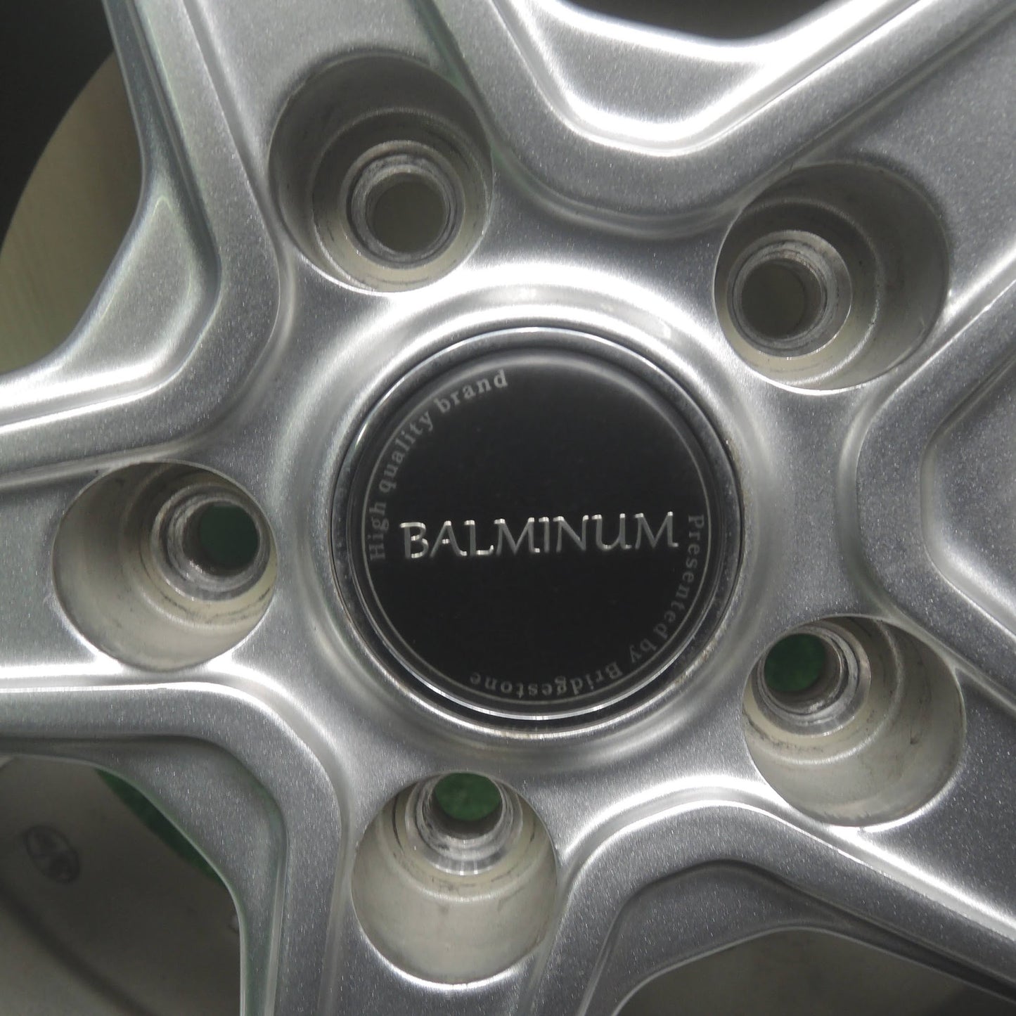 [送料無料]バリ溝！キレイ！9分★スタッドレス 195/65R15 ブリヂストン ブリザック REVO GZ BALMINUM バルミナ 15インチ PCD114.3/5H★3082109SYス