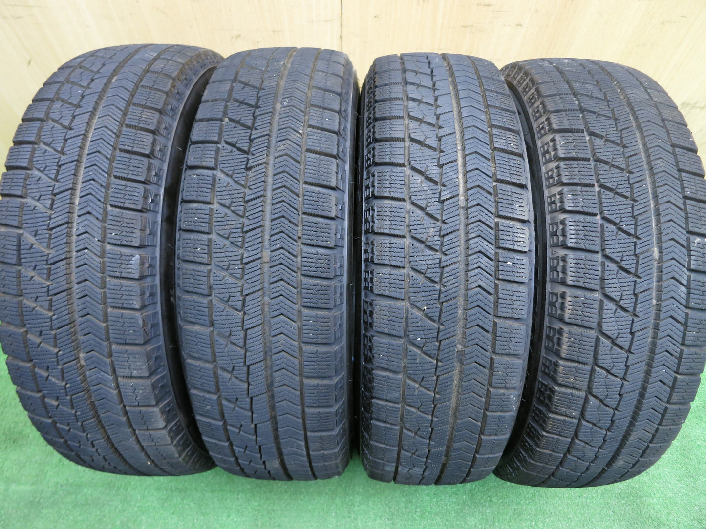 [送料無料]バリ溝！18年！8.5分★スタッドレス 155/65R13 ブリヂストン ブリザック VRX RANBROS 社外 アルミ 13インチ PCD100/4H★2111402Hス