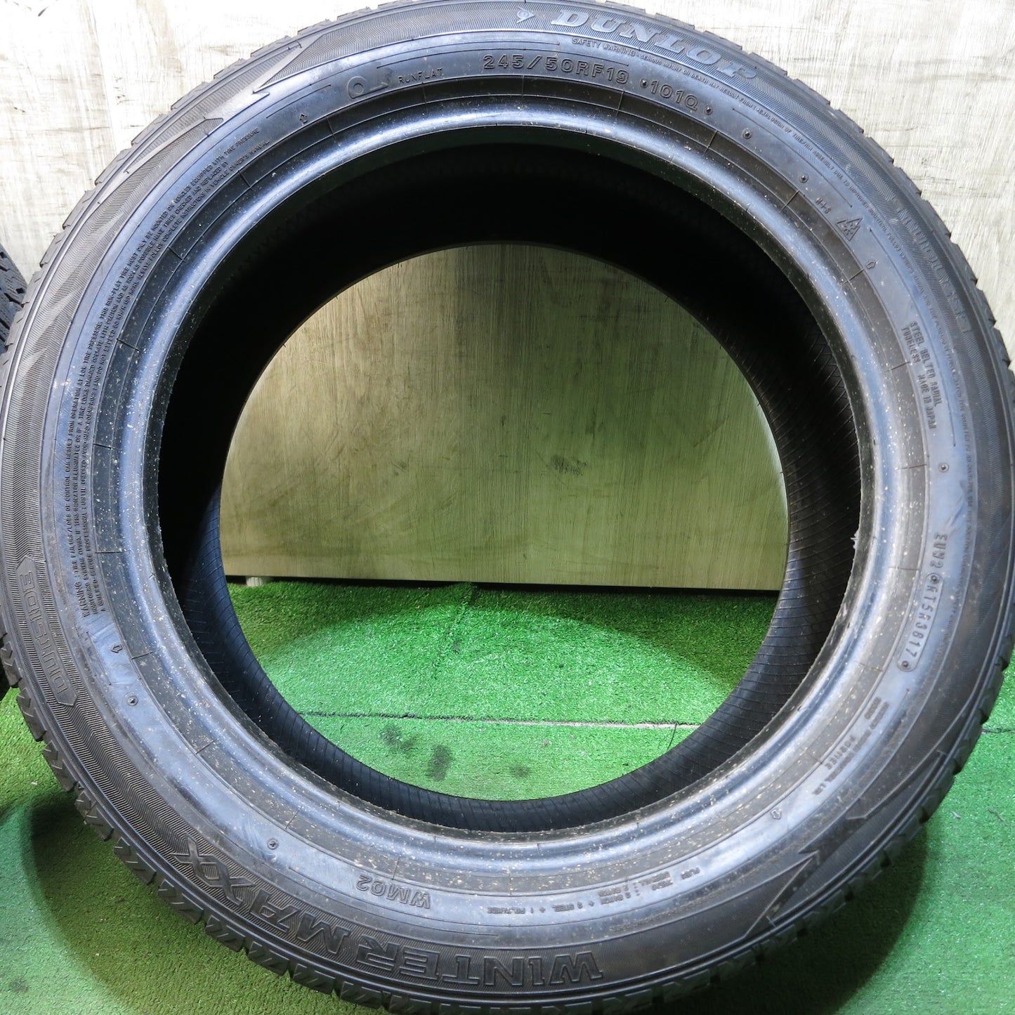 [送料無料]バリ溝！9.5分★スタッドレス 245/50R19 ダンロップ ウインターマックス WM02 ランフラット 19インチ レクサス 等★3051203Hスタ