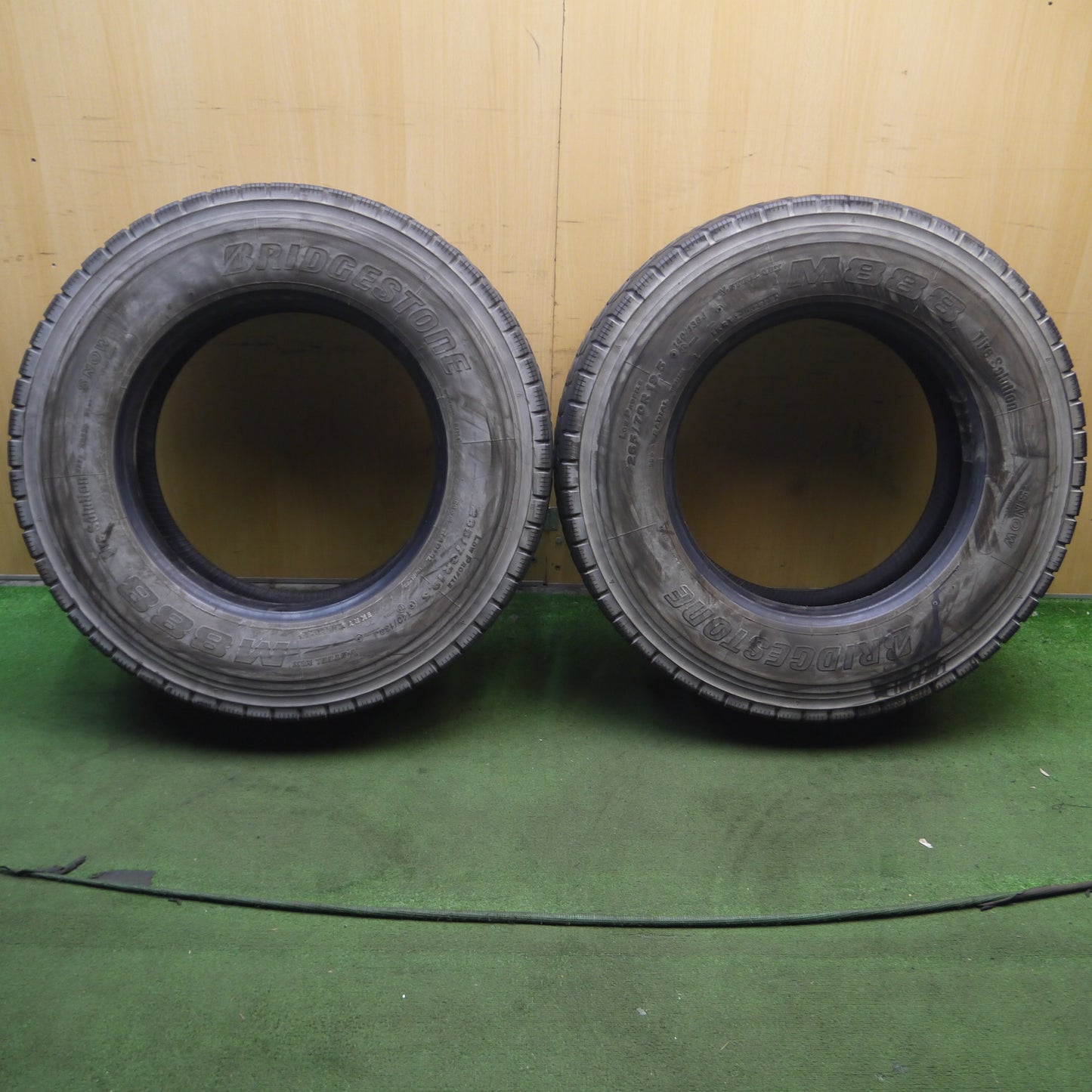 *送料無料*バリ溝！22年！8.5分★トラック タイヤ 265/70R19.5 140/138J ブリヂストン M888 ミックス オールシーズン 19.5インチ★4011003KKスタ