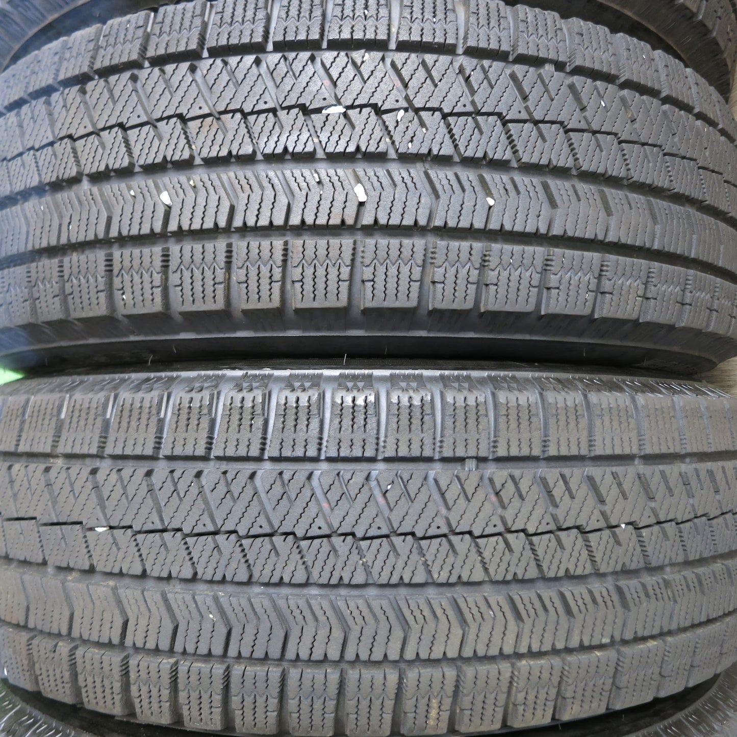 [送料無料]バリ溝！キレイ！9分★スタッドレス 185/65R15 ブリヂストン ブリザック VRX2 ECO FORME エコフォルム 15インチ PCD100/4H★3061301Hス