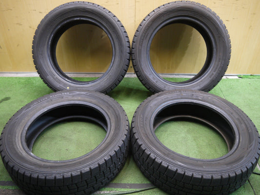 [送料無料]バリ溝！18年！9分★スタッドレス 185/60R15 ダンロップ ウインターマックス WM01 タイヤ 15インチ シエンタ アリオン プレミオ 等★2070213ヤスタ