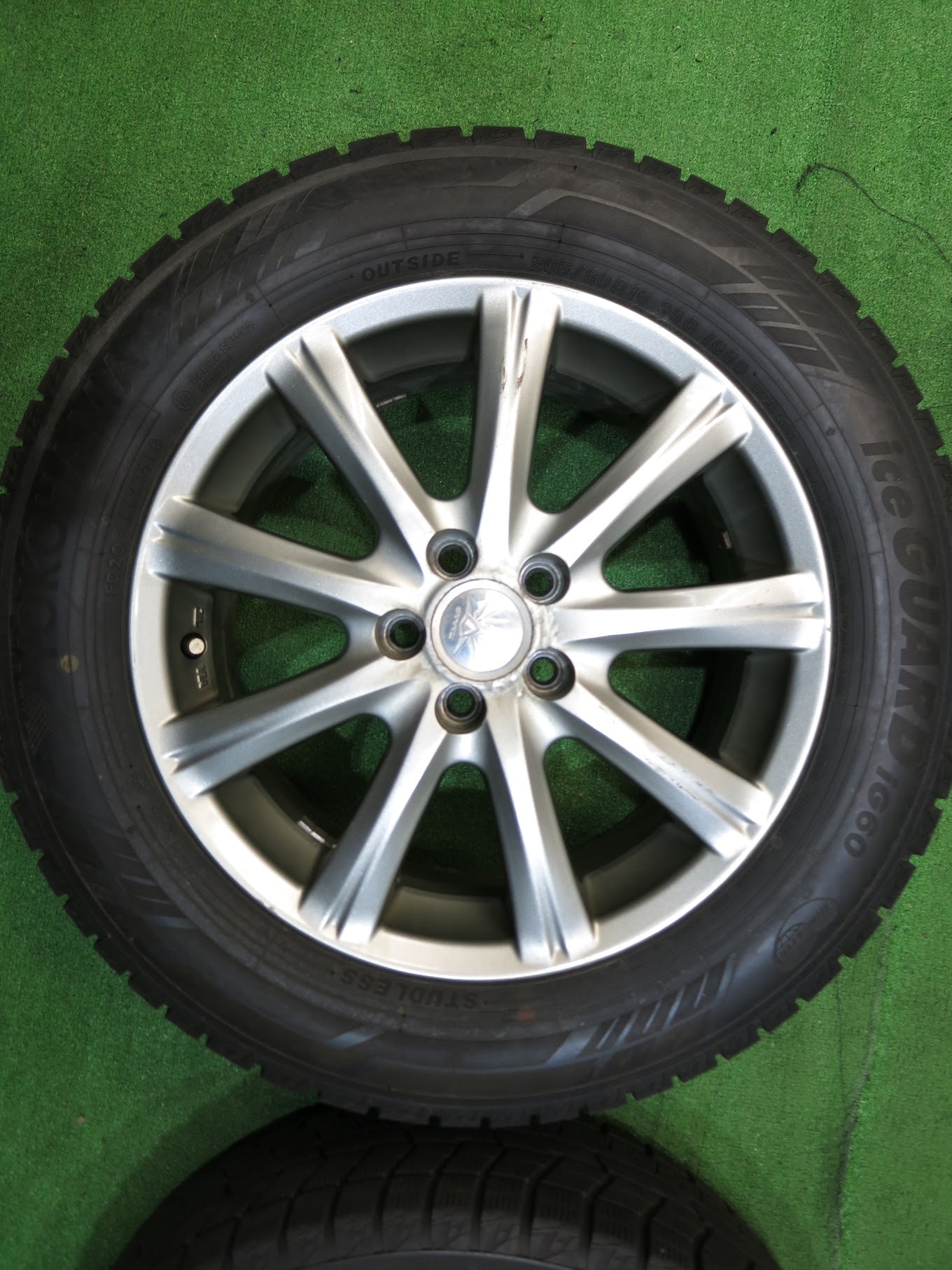 [送料無料]バリ溝！18年！9.5分★スタッドレス 205/60R16 ヨコハマ アイスガード iG60 STYTZ 社外 アルミ 16インチ PCD100/5H★2101806Hス