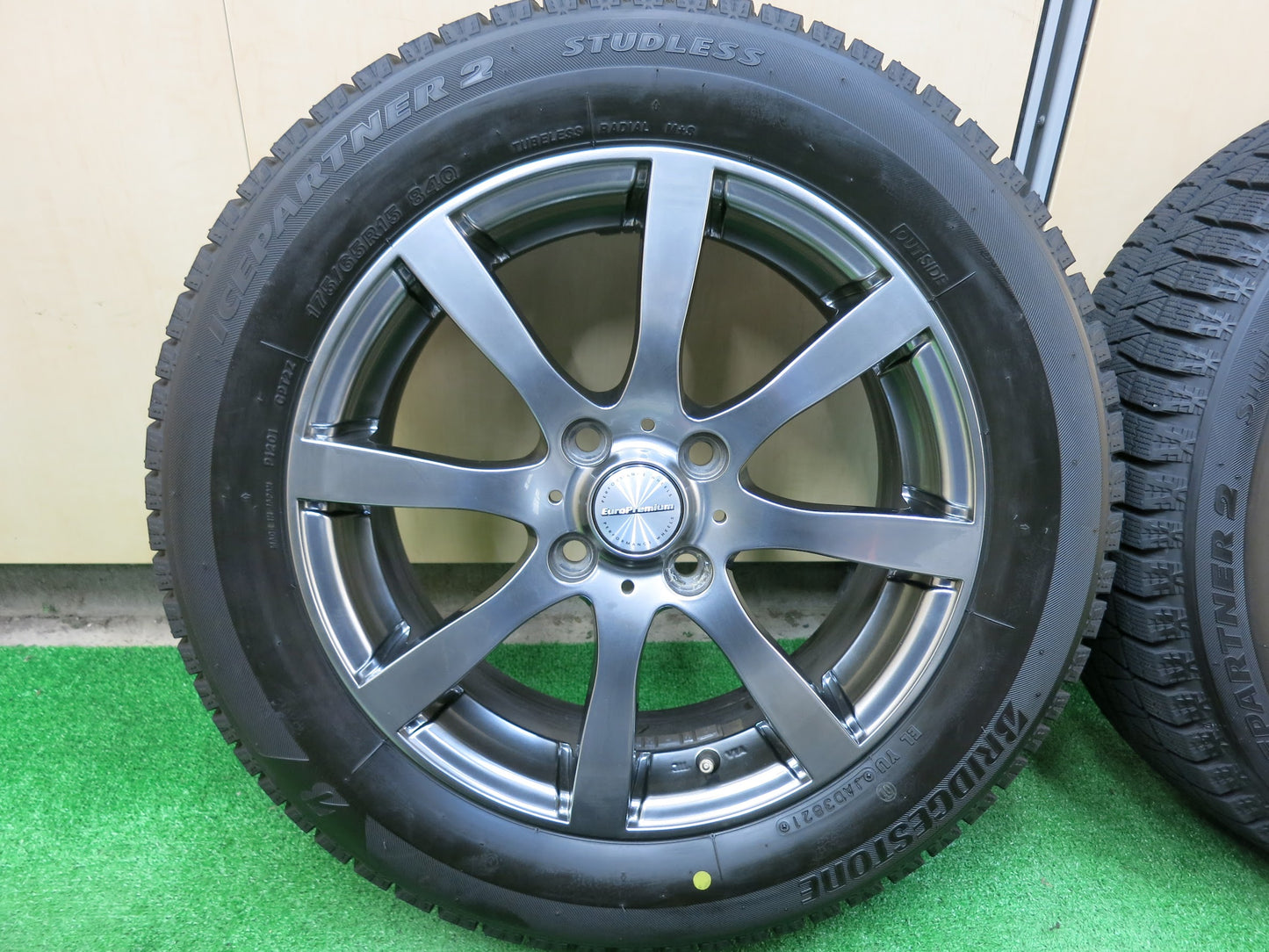 [送料無料]バリ溝！21年！キレイ！ほぼ10分★スタッドレス Euro Premium 175/65R15 ブリヂストン アイスパートナー2 ユーロプレミアム PCD100/4H★3030102ヒス