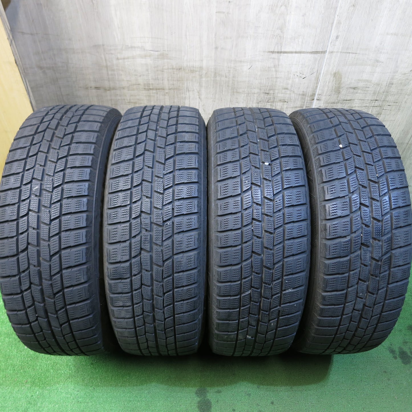 [送料無料]キレイ★スタッドレス 215/60R17 グッドイヤー アイスナビ6 ravrion LUMIERE ラブリオン 17インチ PCD114.3/5H★3061205Hス
