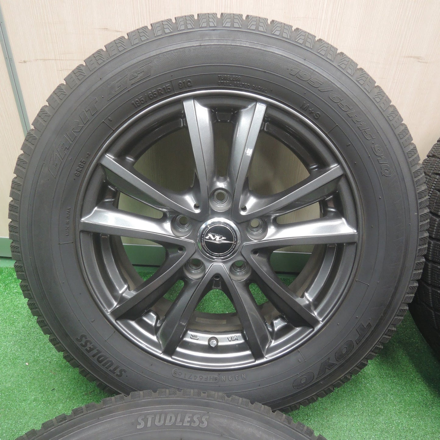 [送料無料]バリ溝！キレイ！9.5分★スタッドレス 195/65R15 トーヨー ガリット G5 オブザーブ ガリット GIZ NIRVANA NV ニルバーナ PCD114.3/5H★3101707SYス