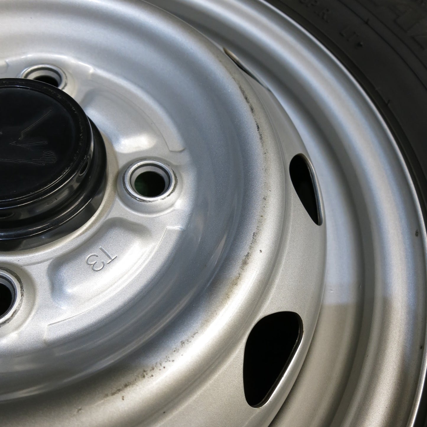 [送料無料]バリ溝！19年！キレイ！9.5分★スタッドレス 145R12 6PR グッドイヤー アイスナビ カーゴ スチール ホイール 12インチ PCD100/4H★3062110Hス