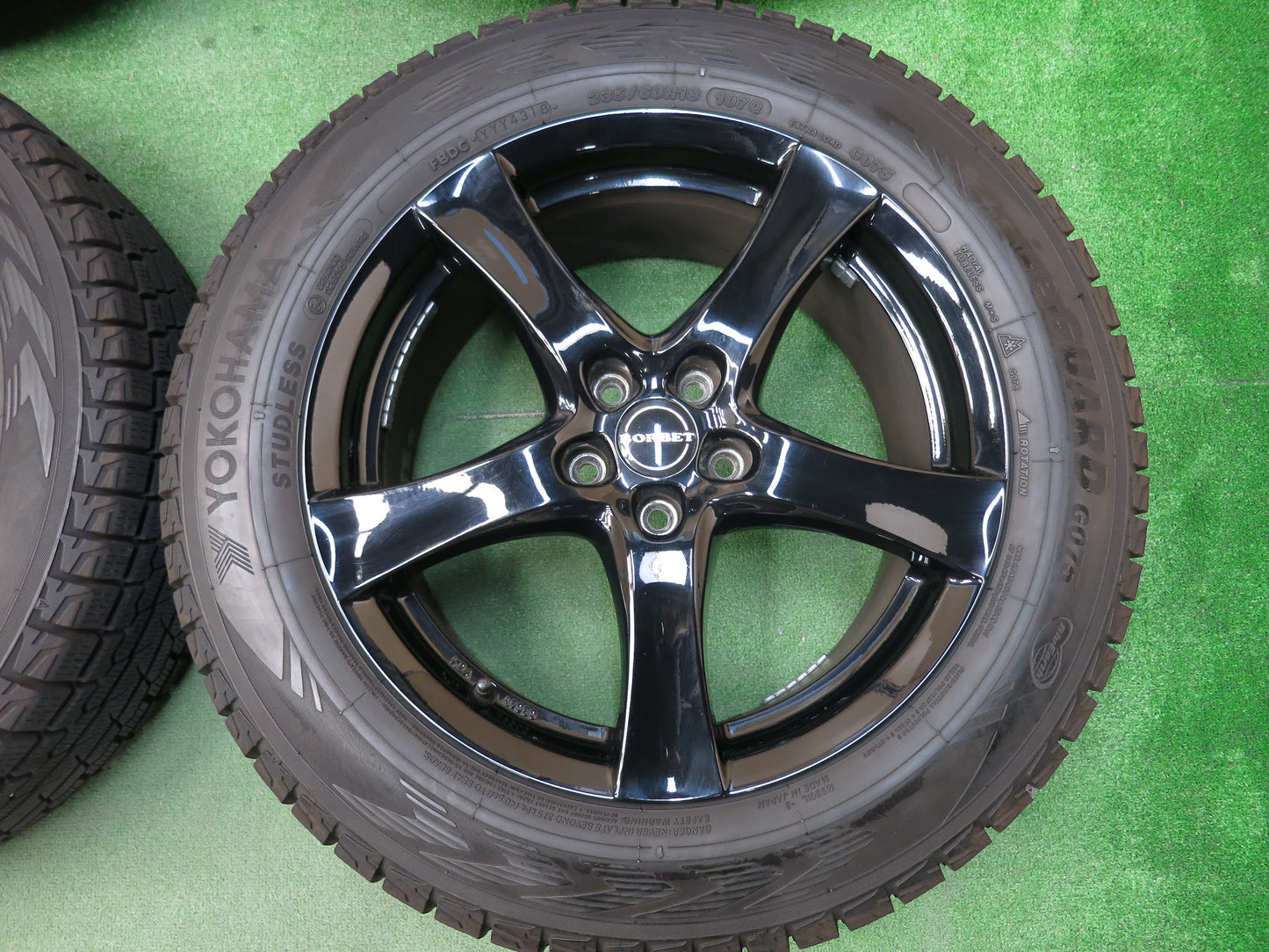 [送料無料]バリ溝！9.5分★ボルボ 等 BORBET 235/60R18 スタッドレス ヨコハマ アイスガード G075 ボルベット 18インチ PCD108/5H★3011005ヒス