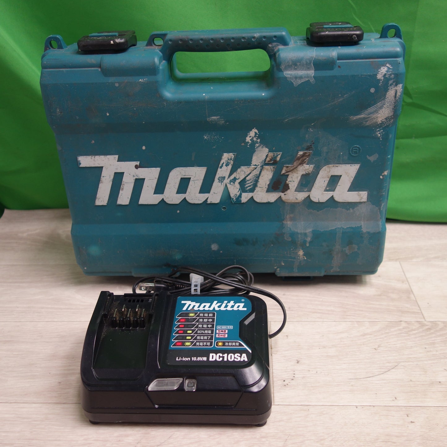 [送料無料] バッテリ2個付き☆makita マキタ 充電式インパクトドライバ TD110DSHX 10.8V 1.5Ah バッテリ BL1015 DIY 電動 工具☆