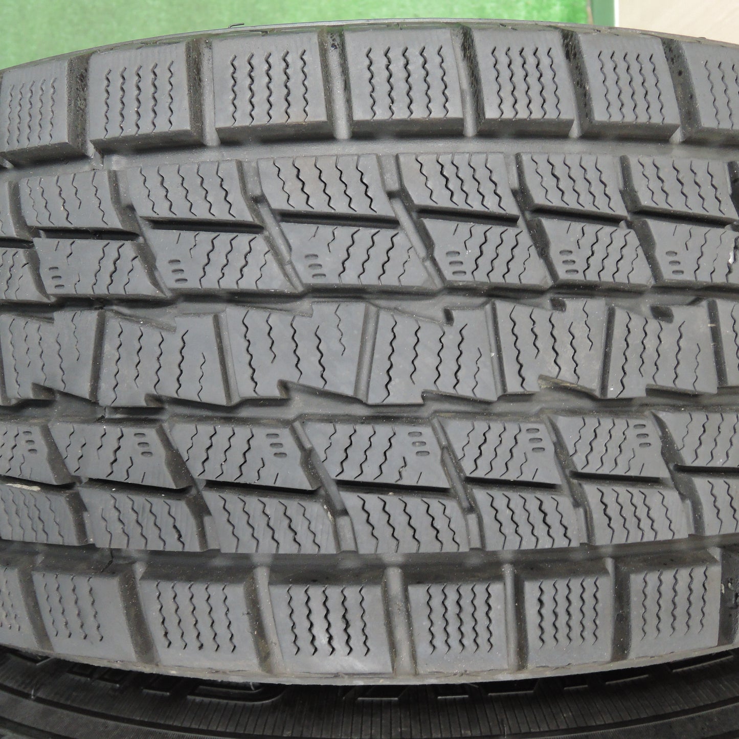 *送料無料*バリ溝！キレイ！9.5分★スタッドレス 225/65R17 グッドイヤー アイスナビ SUV D.O.S. DOS 17インチ PCD114.3/5H★4011405TNス