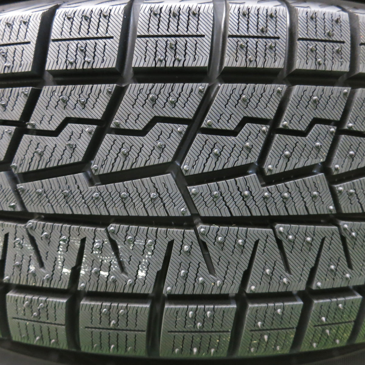 *送料無料*未使用！22年★スタッドレス 185/65R15 ヨコハマ アイスガード iG70 GRASS グラス 15インチ PCD114.3/5H★3111503イス