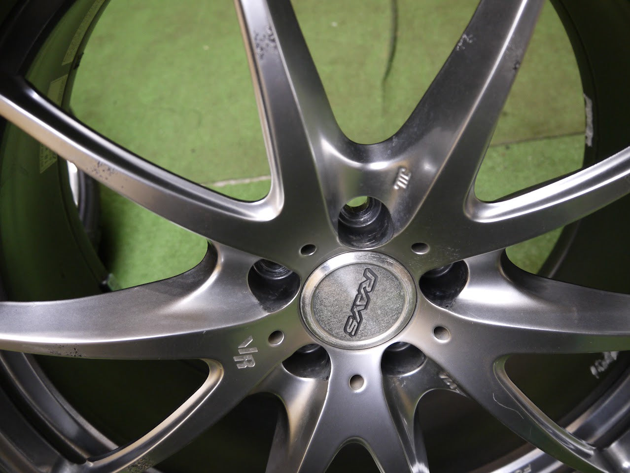 [送料無料]タイヤ未使用！21年★スタッドレス 215/40R18 RAYS VR G25 鍛造 グッドイヤー アイスナビ7 レイズ 18インチ PCD100/5H★
