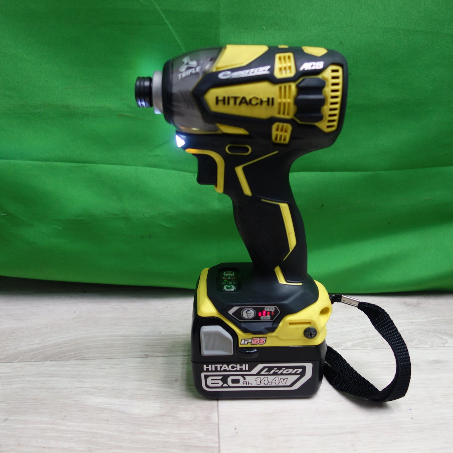 [送料無料] バッテリー２個付き☆日立工機 コードレス インパクトドライバ WH14DDL2 ハイコーキ 14.4V DIY 電動 工具 ケース付き☆