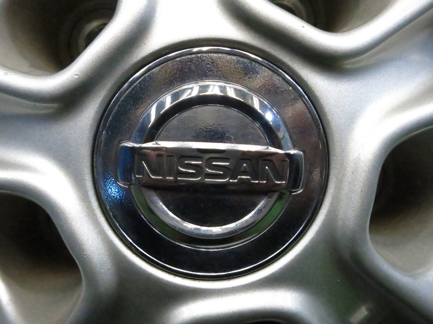 [送料無料]バリ溝！キレイ！9分★日産 エクストレイル 純正 225/65R17 スタッドレス ヨコハマ アイスガード G075 17インチ PCD114.3/5H★3013109Hス