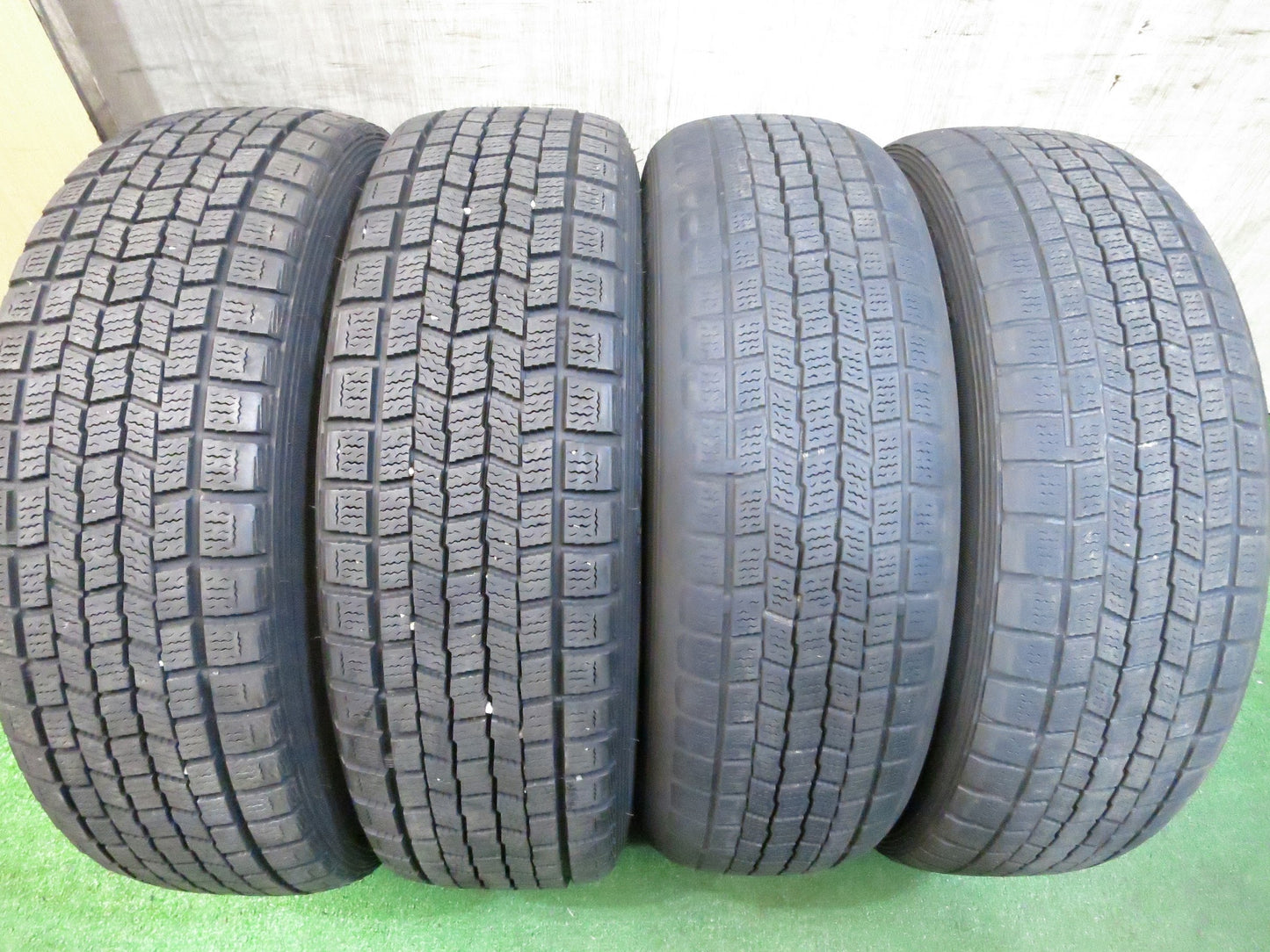 [送料無料]バリ溝！8.5分★トヨタ トヨタ アクア Xアーバン 純正 175/60R16 スタッドレス ファルケン エスピア EPZ 16インチ PCD100/4H★3021508Hス
