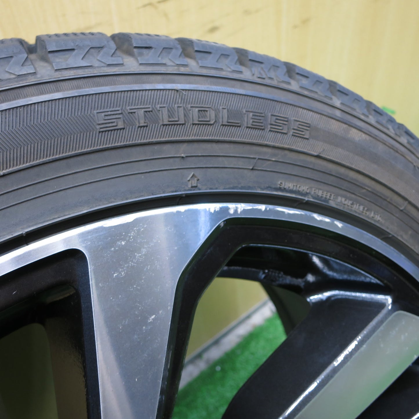 [送料無料]バリ溝！綺麗！9.5分★スバル VM系 レヴォーグ 純正 225/45R18 スタッドレス ダンロップ ウインターマックス WM02 18インチ PCD114.3/5H★3060609Hス
