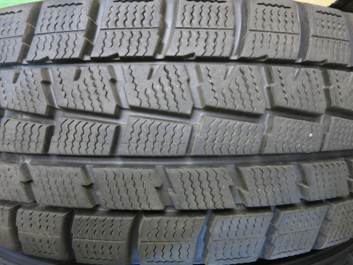 [送料無料]バリ溝！19年！キレイ！9.5分★スタッドレス 175/65R15 ダンロップ ウインターマックス WM01 BALMINUM バルミナ 15インチ PCD100/4H★2102608Hス