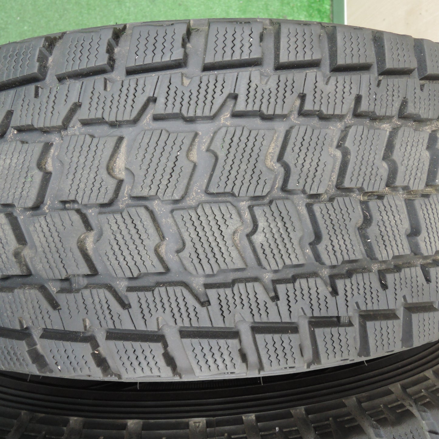 *送料無料* バリ溝！9.5分★ジープ ラングラー 純正 OP 265/65R17 スタッドレス グッドイヤー ラングラー IP/N 17インチ PCD127/5H★4030503TNス