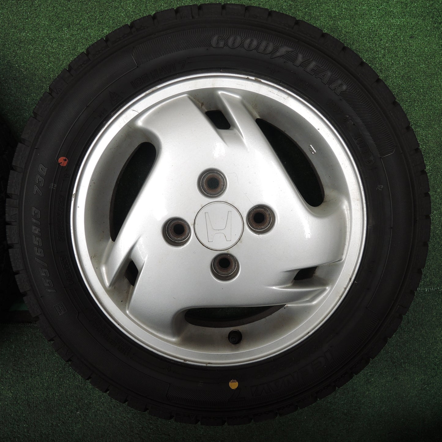 *送料無料* 超バリ溝！23年！ほぼ10分★ホンダ ライフ 純正 155/65R13 スタッドレス グッドイヤー アイスナビ7 13インチ PCD100/4H★4021609NJス