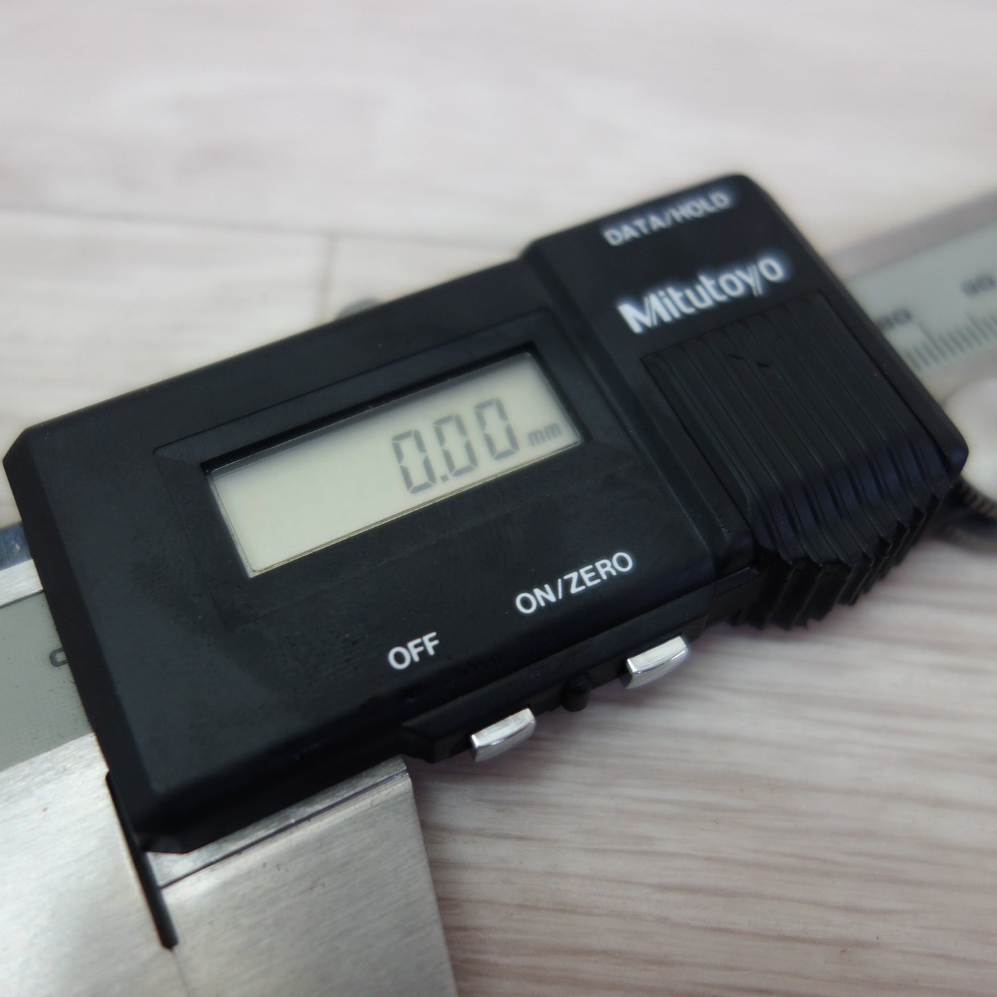 [送料無料] ☆Mitutoyo ミツトヨ デジタル ノギス CD-30 デジマチック キャリパ 測定器 工具 DIY 大工 道具 スケール☆