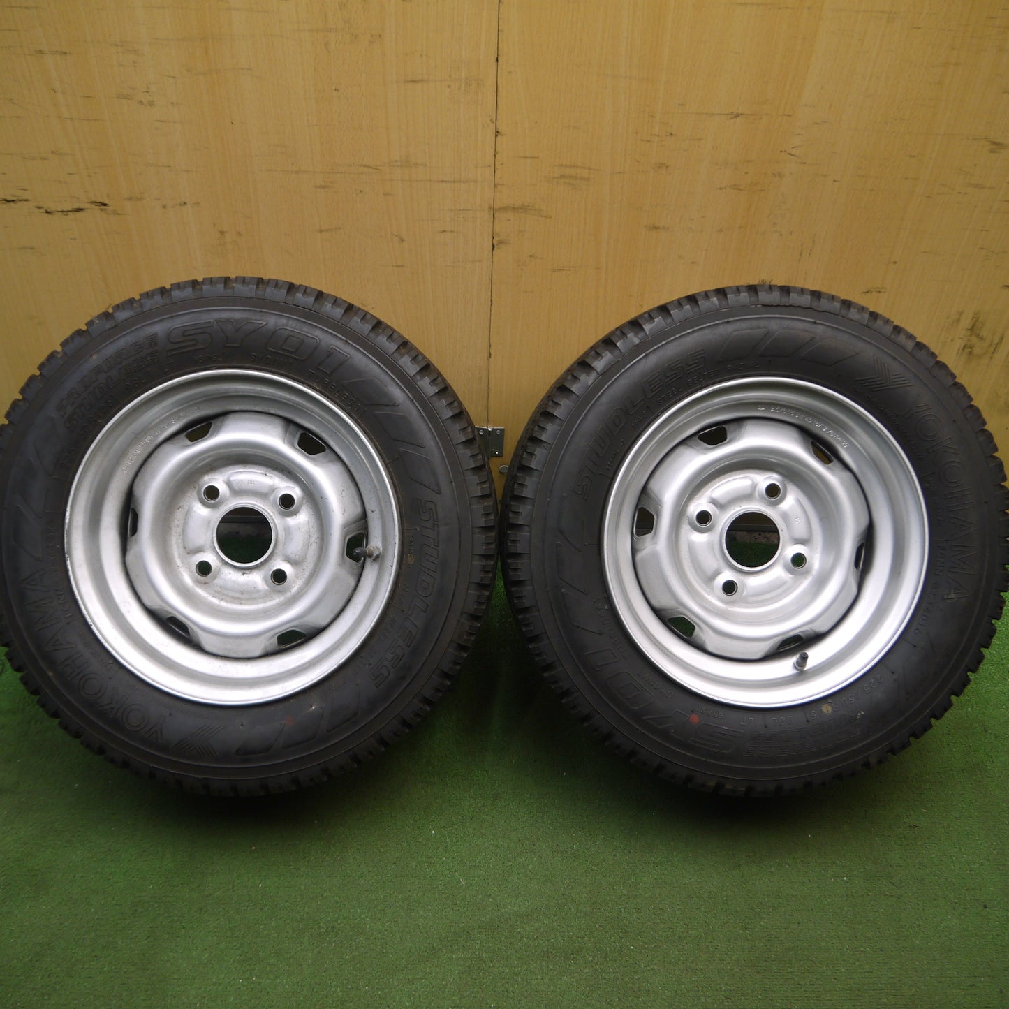 *送料無料*バリ溝！キレイ！9分★トラック スタッドレス 225/50R12.5 ヨコハマ SY01 スチール ホイール 12.5インチ PCD114.3/4H★3111706Hス