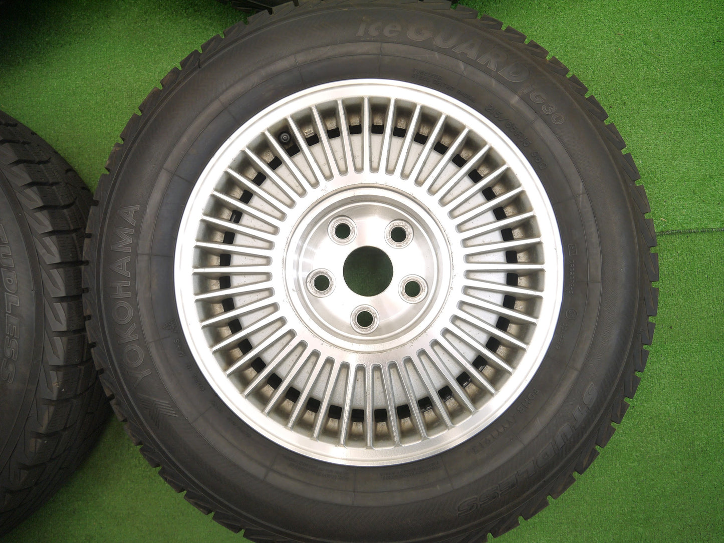 [送料無料]希少★トヨタ センチェリー純正 215/65R16 スタッドレス ヨコハマ アイスガード iG30 16インチ PCD114.3/5H★2082304アス