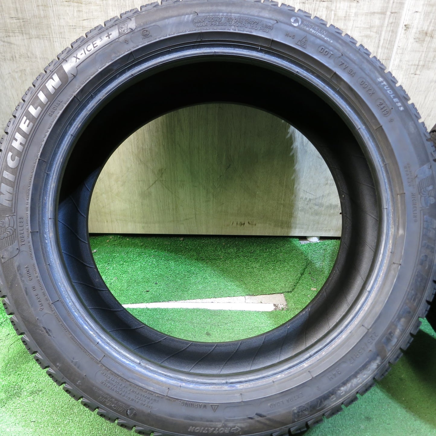 [送料無料]バリ溝！19年！9.5分★スタッドレス 225/45R17 ミシュラン X-ICE3+ タイヤ 17インチ レガシィ インプレッサ BRZ 86 スカイライン 等★3062117Hスタ