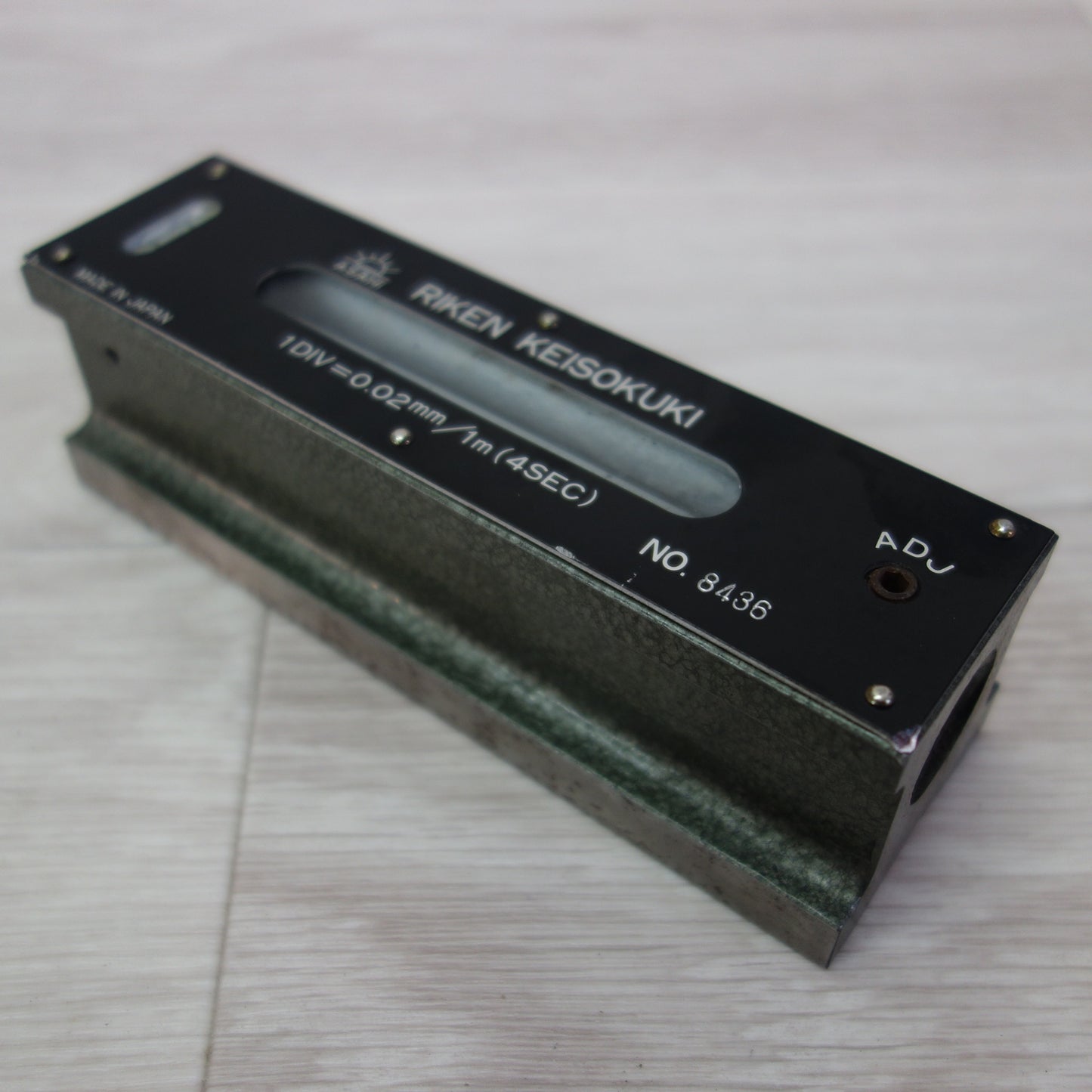 [送料無料] ☆新潟理研測範 150mm 精密 水準器 平形 一般工作用 RIKEN 大工 道具 工具 DIY 職人 工作 ケース付き☆