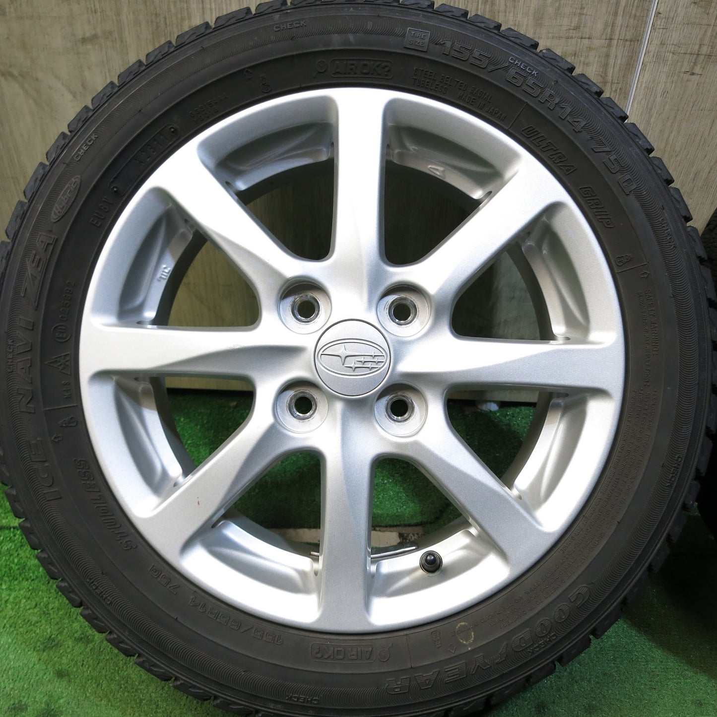 [送料無料]4本価格★スバル タント ムーブ 等 純正 155/65R14 スタッドレス グッドイヤー アイスナビ ZEA 14インチ PCD100/4H★3052313Hス