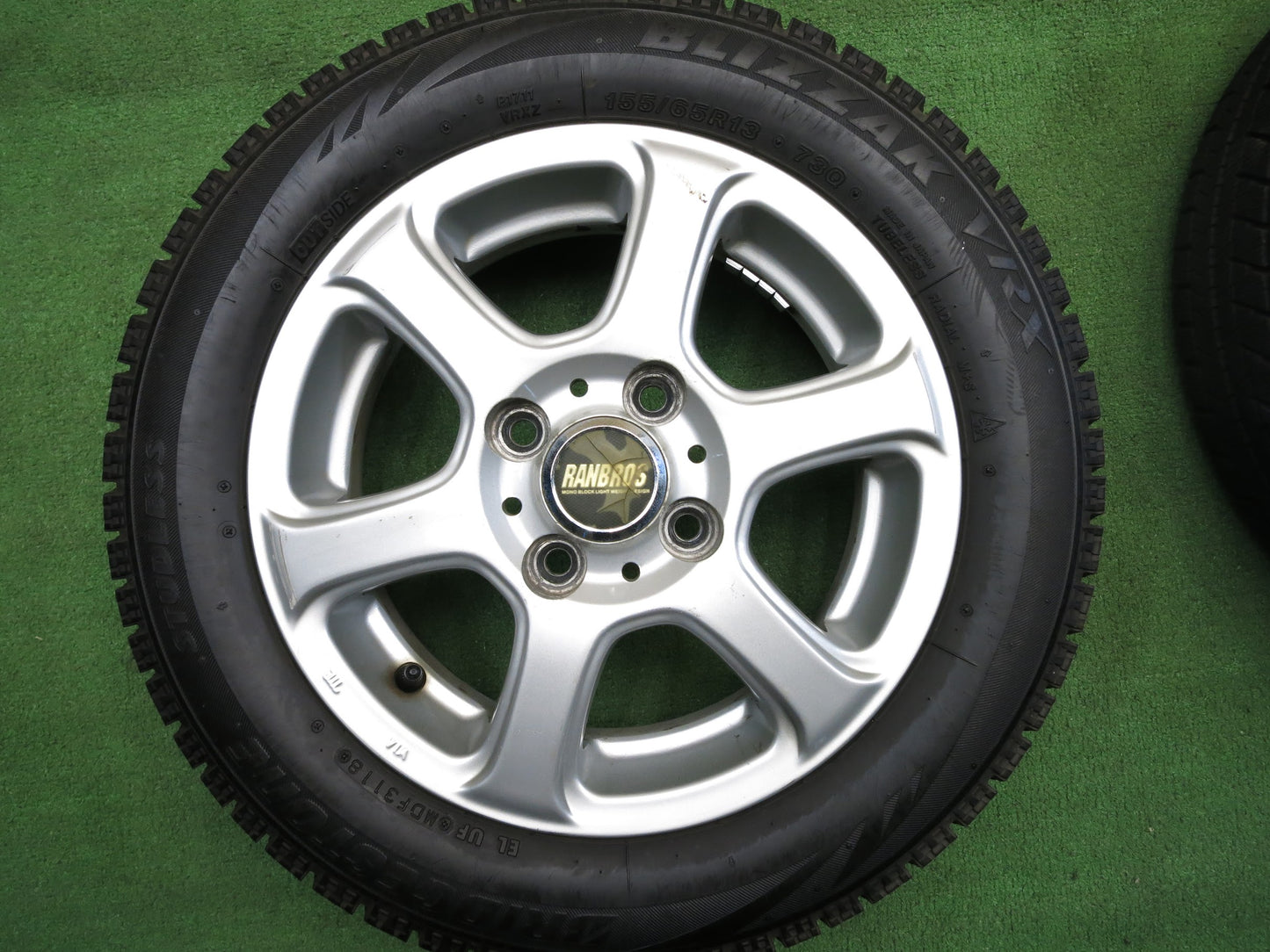 [送料無料]バリ溝！18年！8.5分★スタッドレス 155/65R13 ブリヂストン ブリザック VRX RANBROS 社外 アルミ 13インチ PCD100/4H★2111402Hス