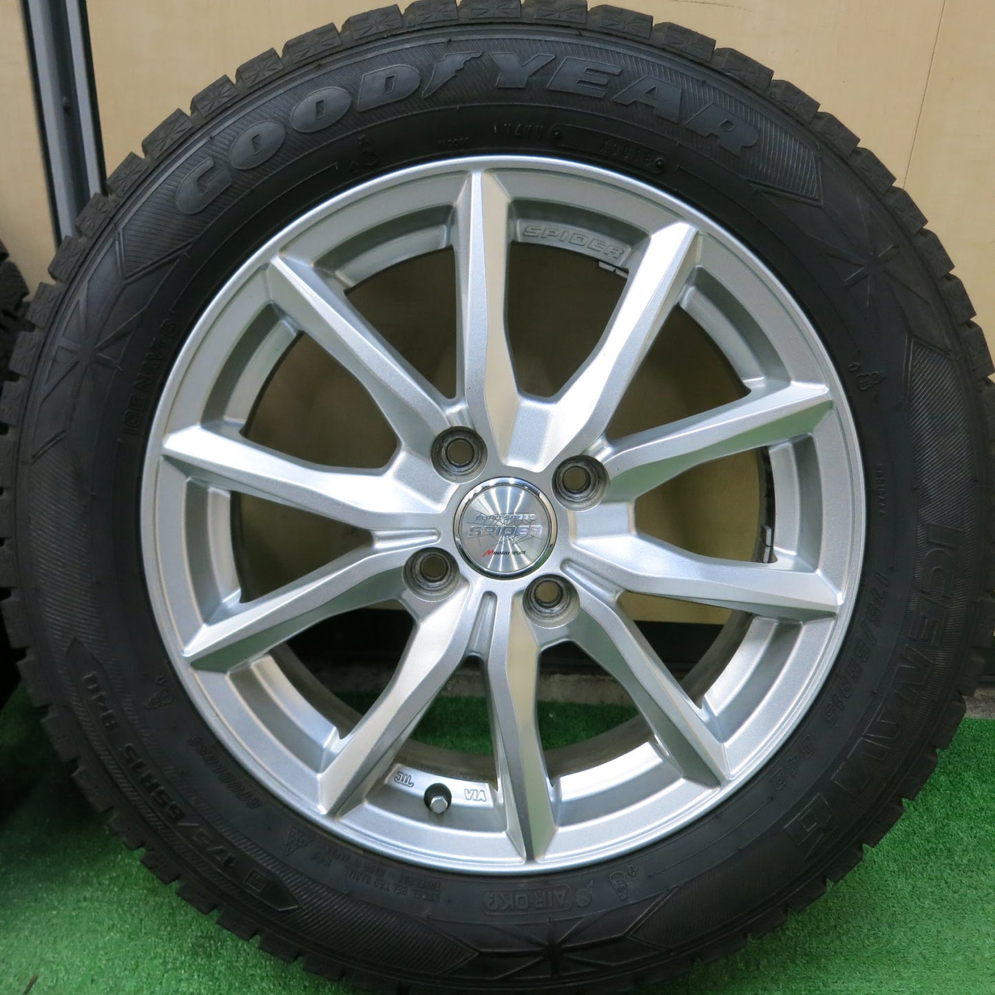 [送料無料]バリ溝！キレイ！9分★スタッドレス 175/65R15 グッドイヤー アイスナビ6 EURO SPEED SPIDER MANARAY SPORT マナレイ 15インチ PCD100/4H★3062802ヒス