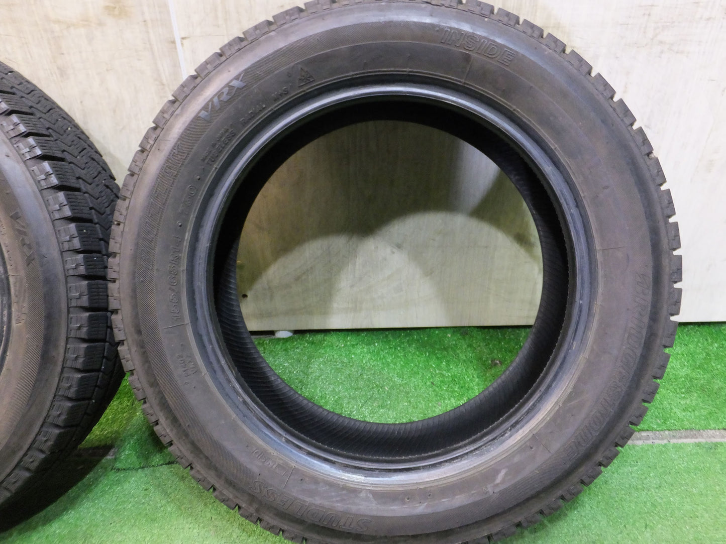 [送料無料]バリ溝！18年！8.5分★スタッドレス 155/65R14 ブリヂストン ブリザック VRX タイヤ 14インチ タント ムーヴ ワゴンR 等 軽自動車★2071109Hスタ