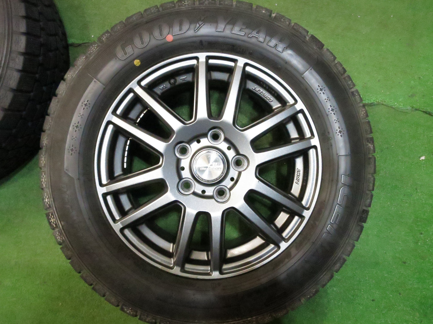 [送料無料]バリ溝！キレイ！9分★スタッドレス 205/65R15 dP devotion 共豊 グッドイヤー アイスナビ7 デボーション 15インチ PCD114.3/5H★3021510Hス