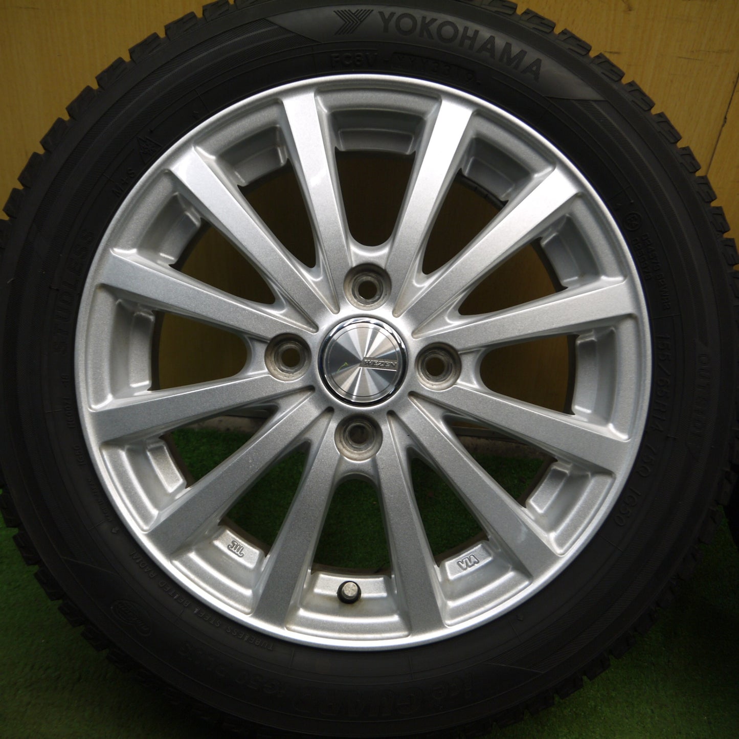 *送料無料*超バリ溝！キレイ！9.5分以上★スタッドレス 155/65R14 ヨコハマ アイスガード iG50 プラス WEZEN 14インチ PCD100/4H★4013008Hス