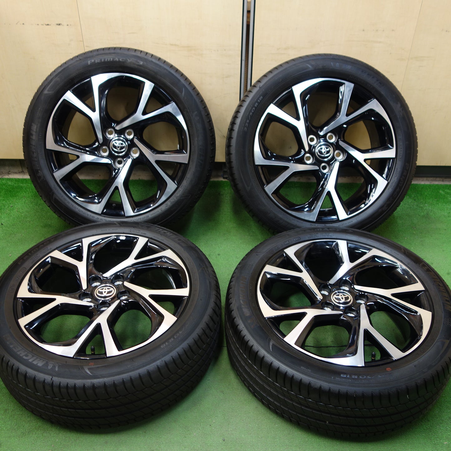 *送料無料*新車外し！23年★トヨタ C-HR 純正 225/50R18 ミシュラン プライマシー3 18インチ PCD114.3/5H CHR★3101003HHノ