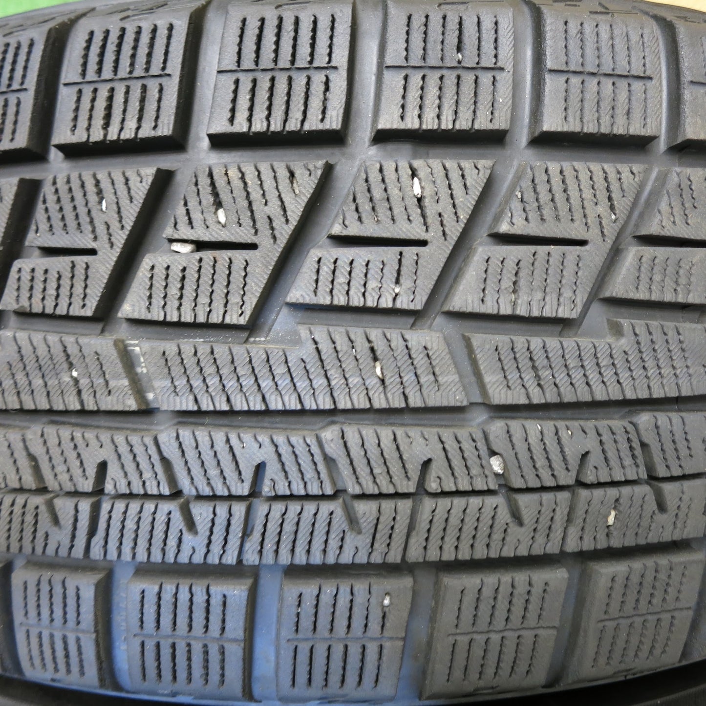 [送料無料]超バリ溝！21年！キレイ！9.5分以上★スタッドレス 225/60R17 ヨコハマ アイスガード iG60 SCHNEIDER シュナイダー 17インチ PCD114.3/5H★3052206Hス