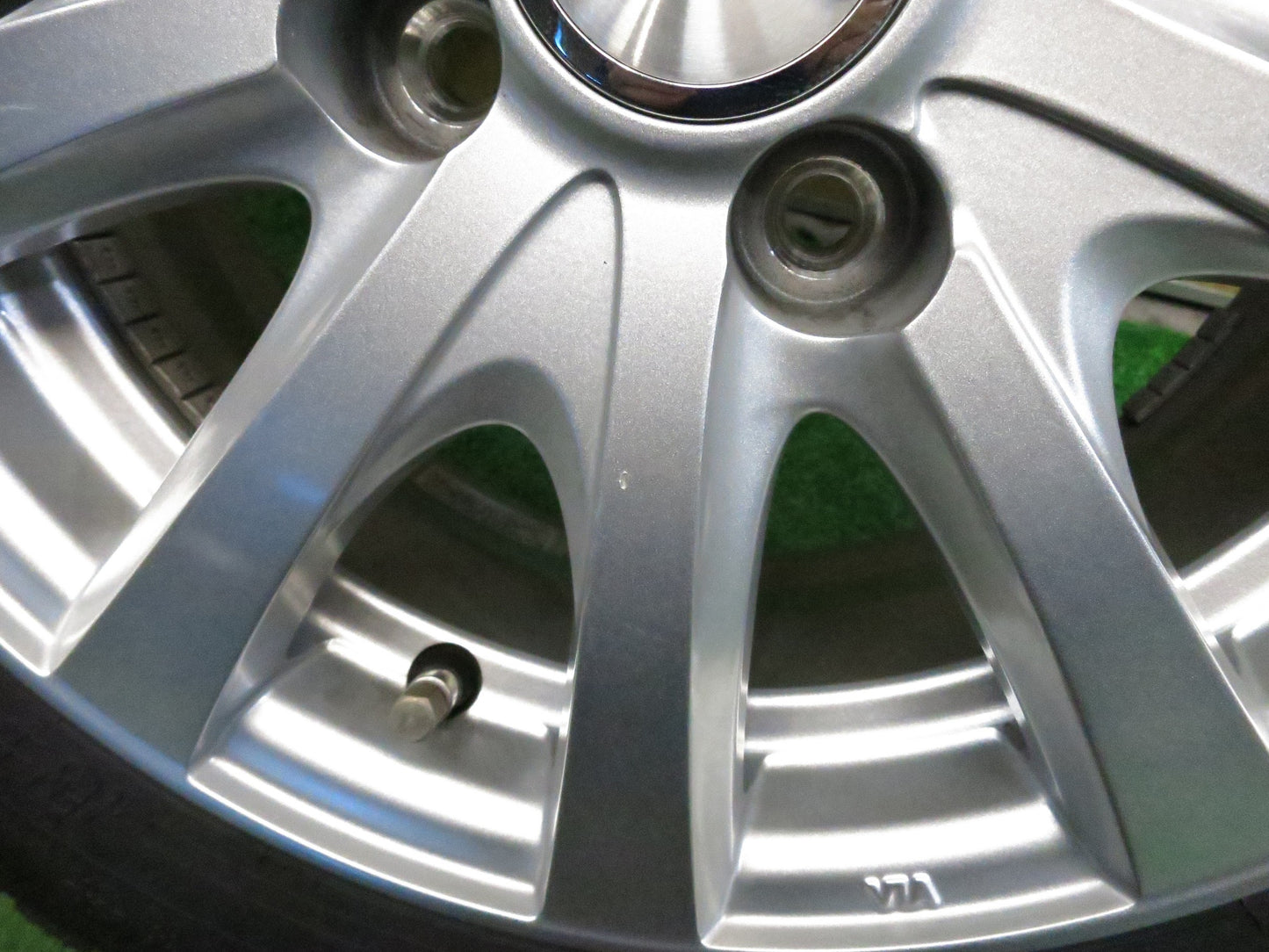 [送料無料]バリ溝！21年！キレイ！ほぼ10分★スタッドレス 165/70R14 グッドイヤー アイスナビ7 ravrion RS01 ラブリオン 14インチ PCD100/4H★3011605Hス
