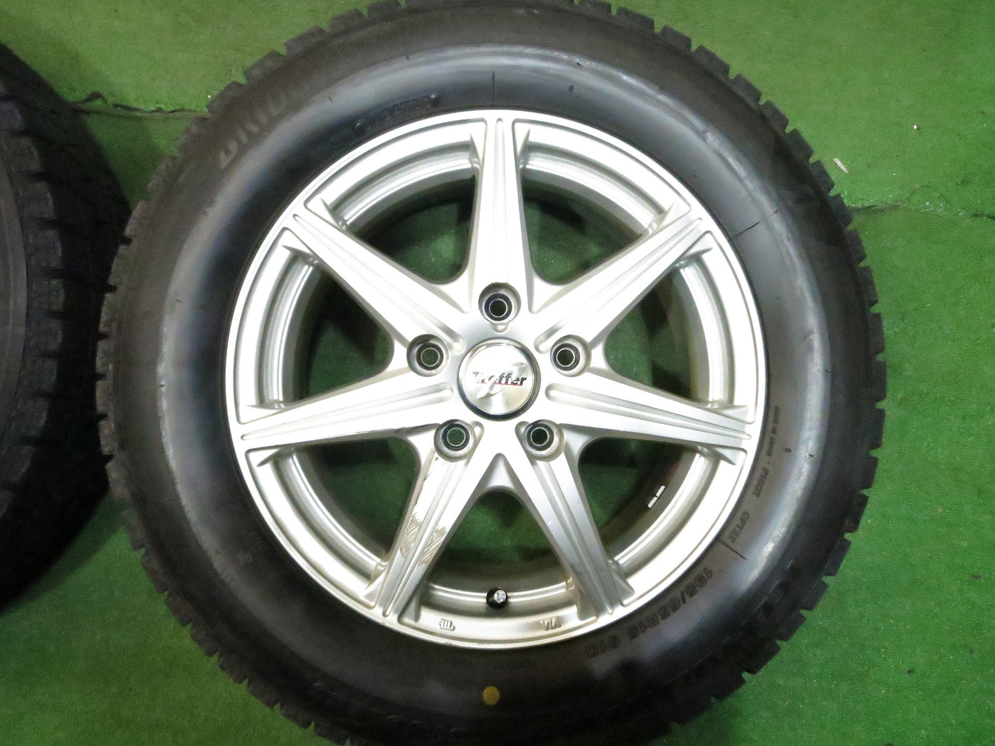 [送料無料]超バリ溝！20年！キレイ！ほぼ10分★スタッドレス 195/65R15 ブリヂストン アイスパートナー2 Treffer トレファー 15インチ PCD114.3/5H★3021514Hス