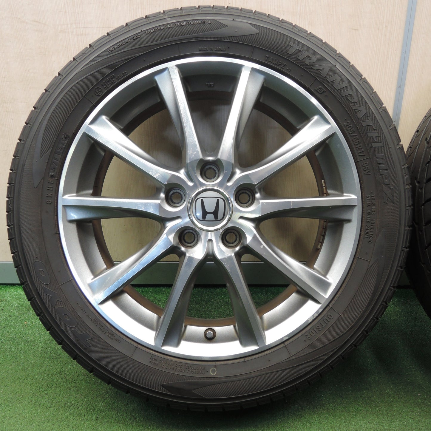 *送料無料* バリ溝！20年！9分★ホンダ ストリーム 純正 205/55R17 トーヨー トランパス MPZ 17インチ PCD114.3/5H★4030804NJノ