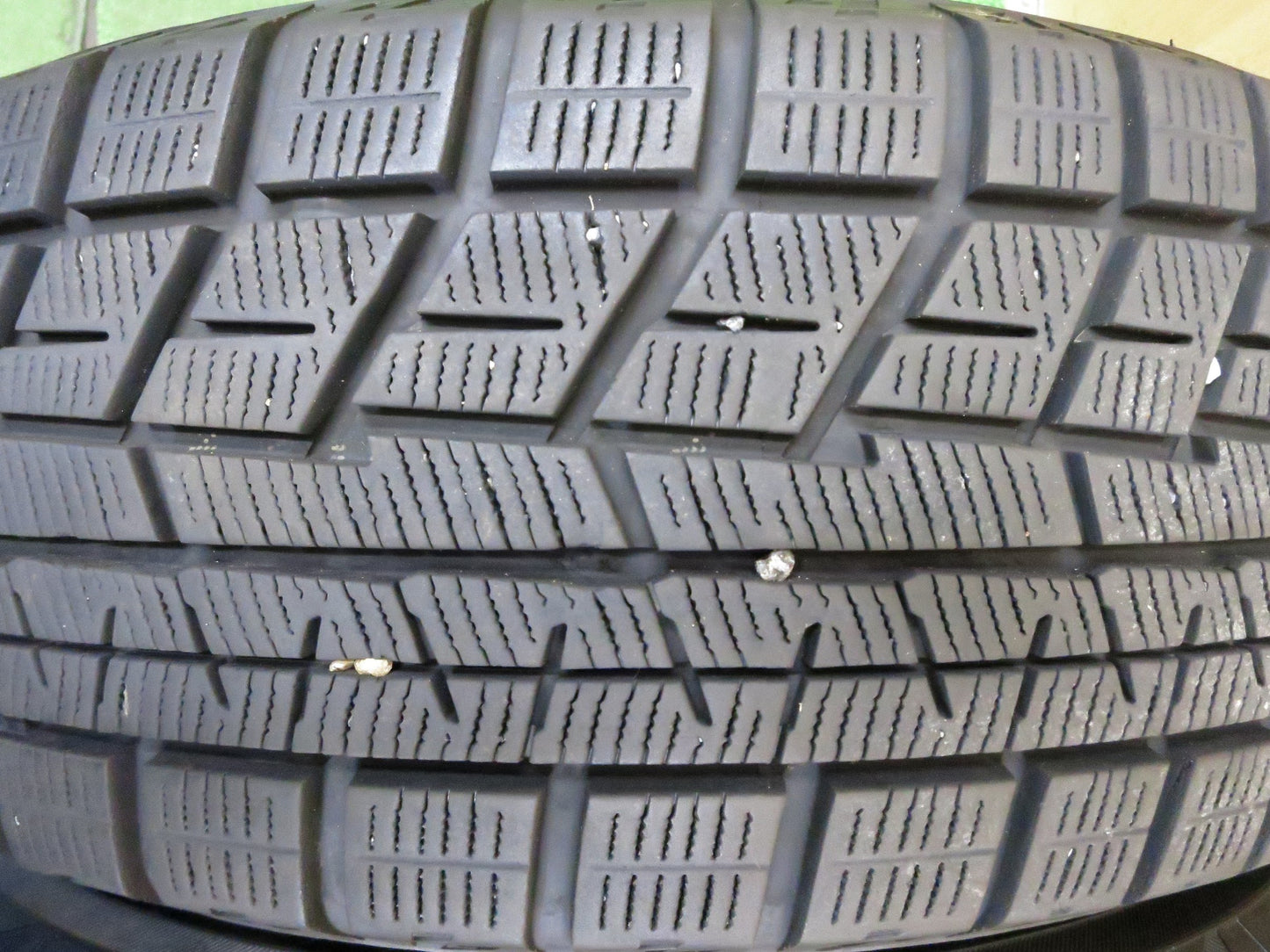 [送料無料]バリ溝！9分★スタッドレス 195/65R15 ヨコハマ アイスガード iG60 GRASS グラス 15インチ PCD114.3/5H★3020301Hス