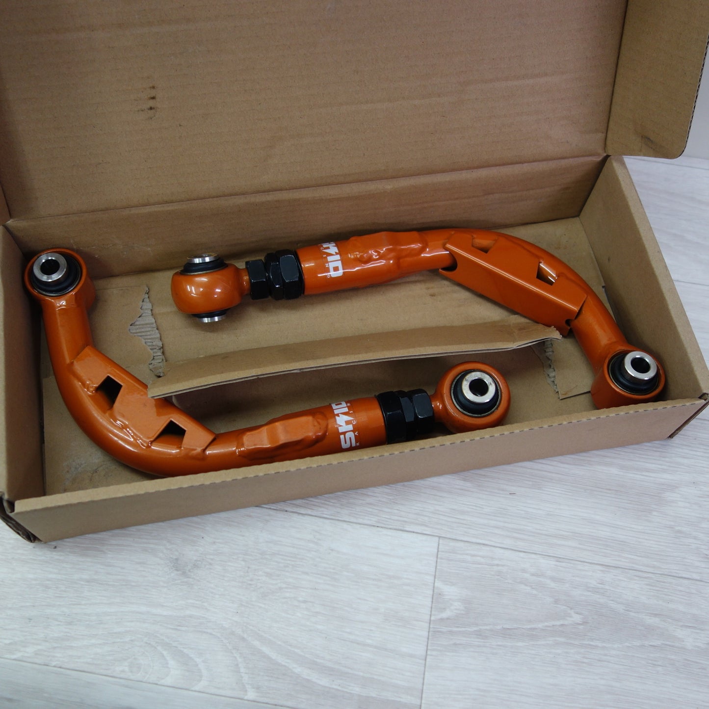 [送料無料] 美品☆SKID RACING リアアッパーアーム SSMZ-102 車 パーツ カスタム スキッドレーシング☆