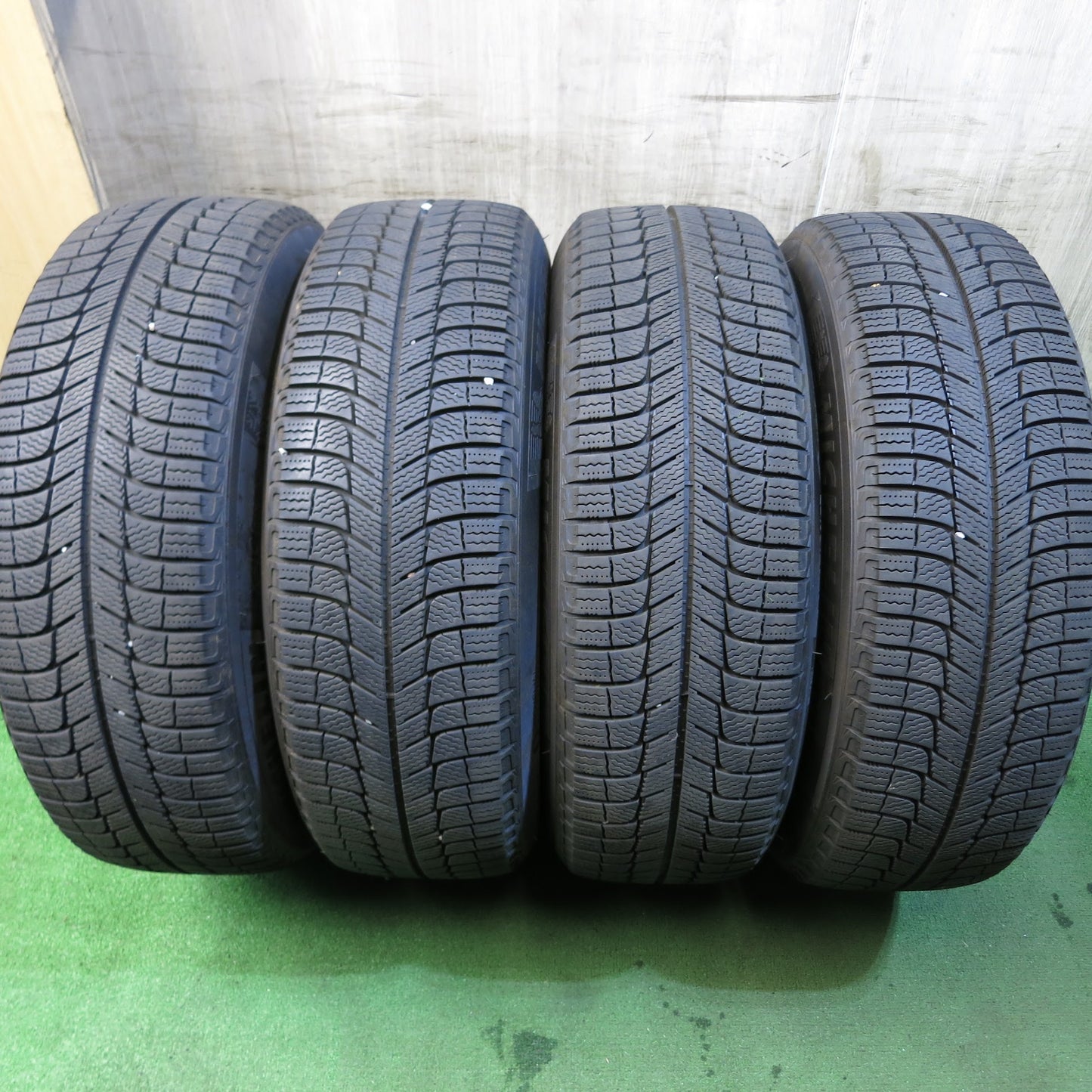 [送料無料]バリ溝！19年！キレイ★センサー付き レクサス 10系 NX バージョンL 純正 225/60R18 スタッドレス ミシュラン X-ICE3+ 18インチ★3051005Hス