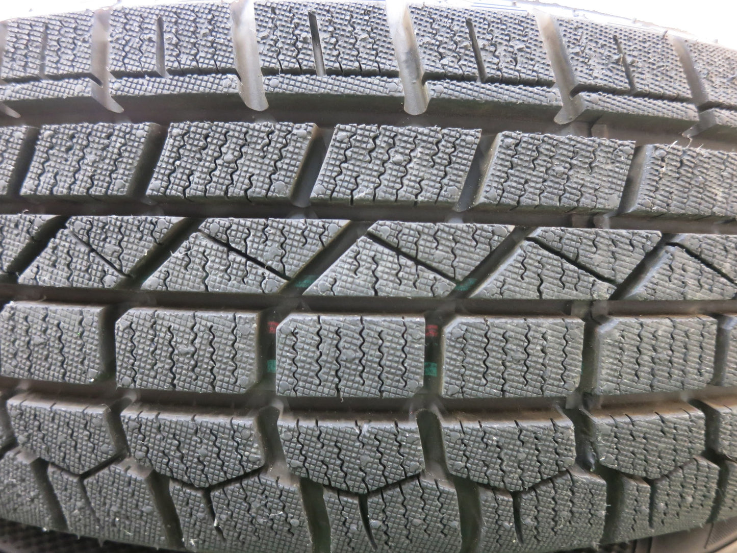 [送料無料]超バリ溝！20年！ほぼ10分★スタッドレス 175/80R15 ケンダ KR36 アイステック ネオ スチール ホイール 15インチ PCD114.3/5H★3011805ヒス