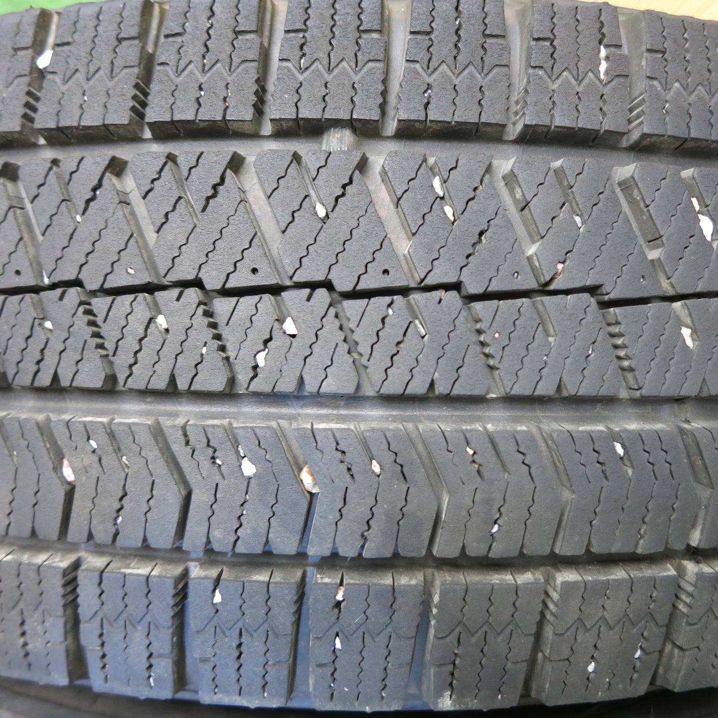[送料無料]バリ溝！21年！キレイ！8.5分★スタッドレス 185/65R15 ブリヂストン ブリザック VRX2 BALMINUM バルミナ 15インチ PCD100/4H★3052310Hス