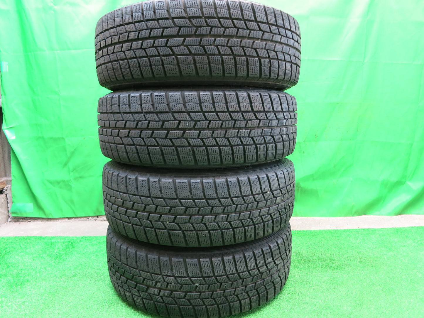 [送料無料]バリ溝！19年！9.5分★スタッドレス 215/60R17 グッドイヤー アイスナビ6 GIRO 17インチ PCD100 114.3/5H★2090201ヒス