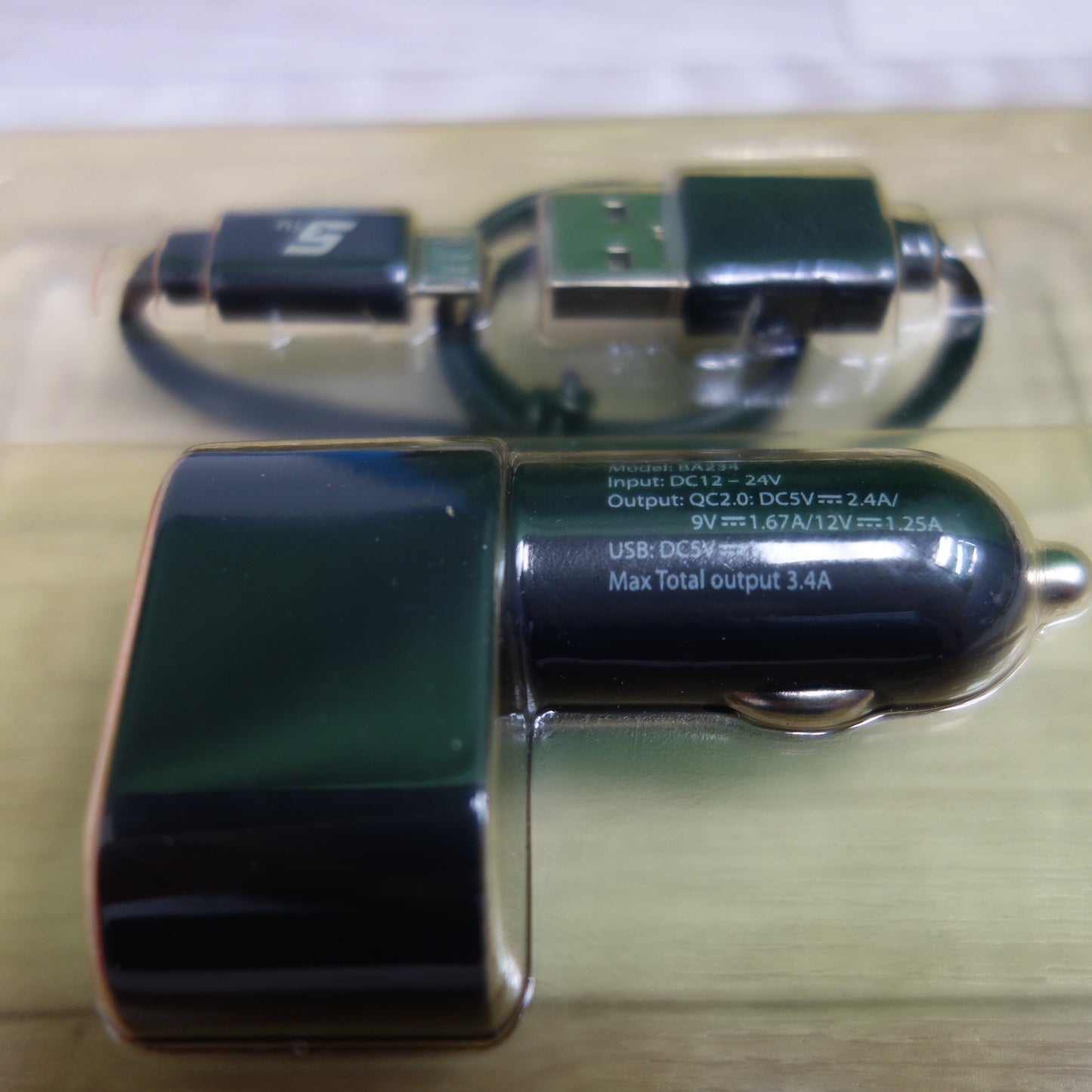 *送料無料*キレイ☆Snap-on スナップオン USB カーチャージャー BWL2830CCB BA234 クイックチャージ QUICK CHARGE☆