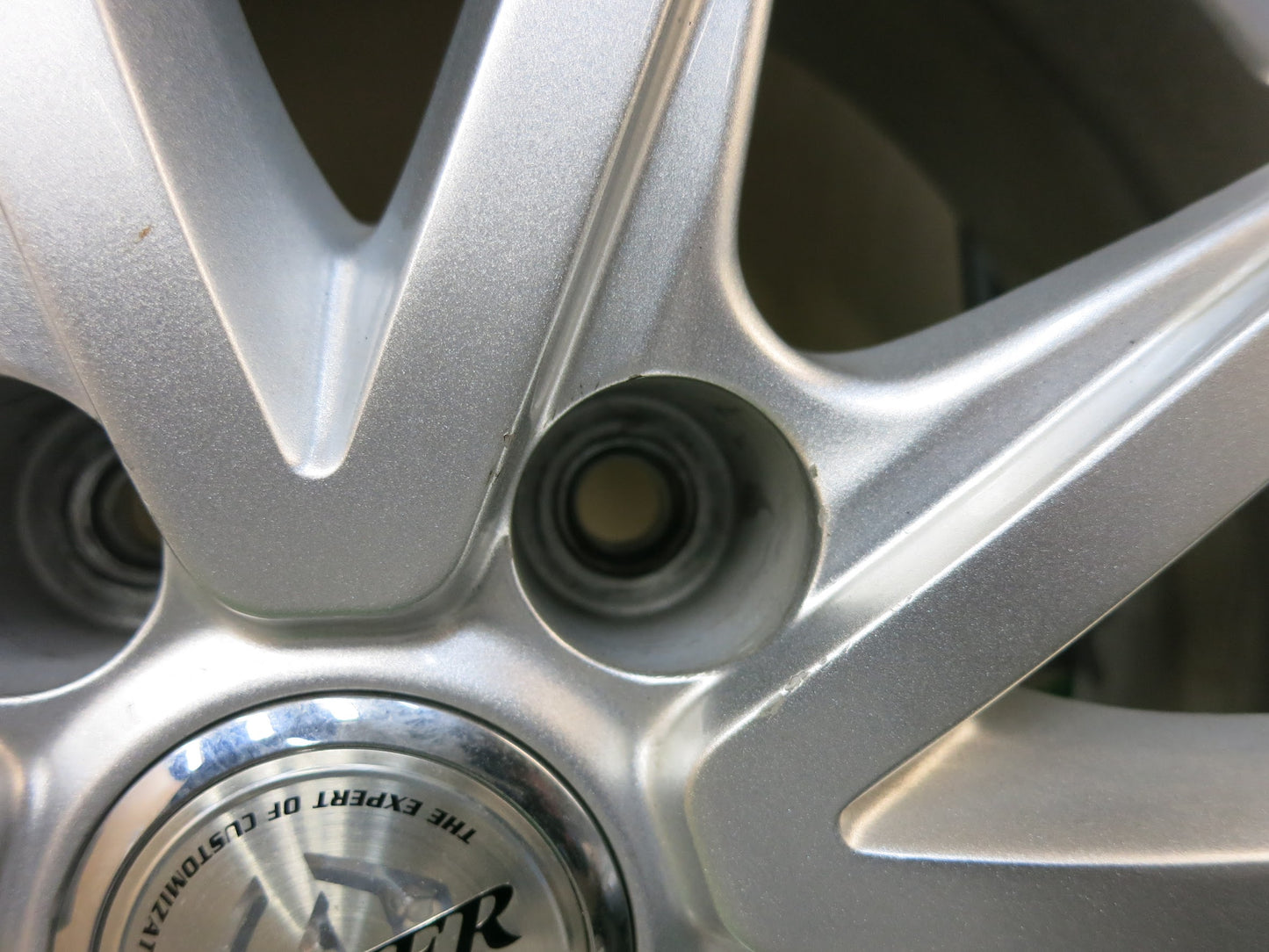 [送料無料]バリ溝！19年！9.5分★スタッドレス 215/60R16 ブリヂストン ブリザック VRX2 JOKER weds ジョーカー 16インチ PCD114.3/5H★3030404ヒス