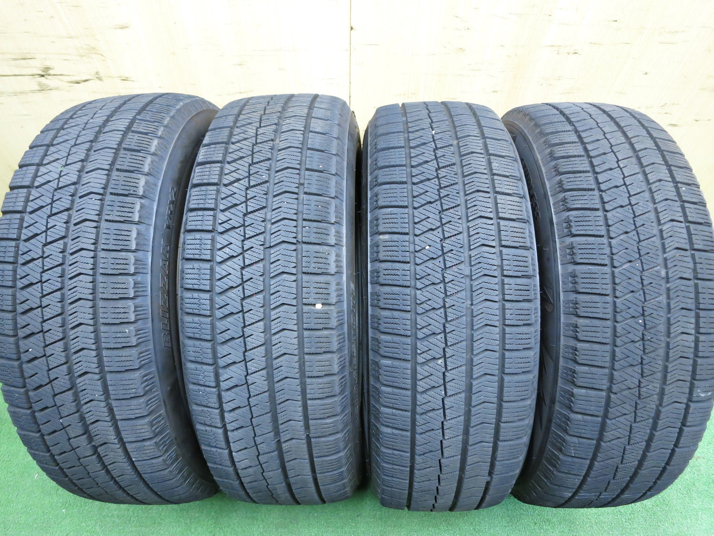[送料無料]バリ溝！18年！8.5分★スタッドレス 195/65R15 ブリヂストン ブリザック VRX2 EuroSpeed MANARAY SPORT マナレイ 15インチ PCD114.3/5H★2112502Hス
