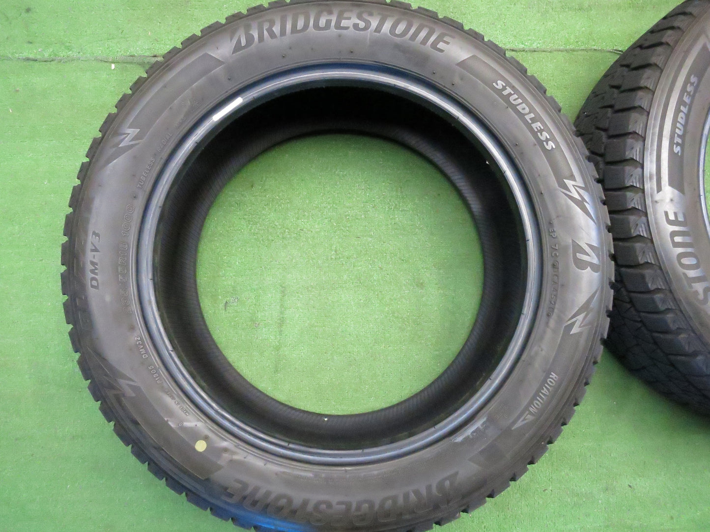 [送料無料]4本価格！20年★スタッドレス 235/55R18 ブリヂストン ブリザック DM-V3 タイヤ 18インチ ハリアー レクサスNX エクストレイル 等★3010903Hスタ