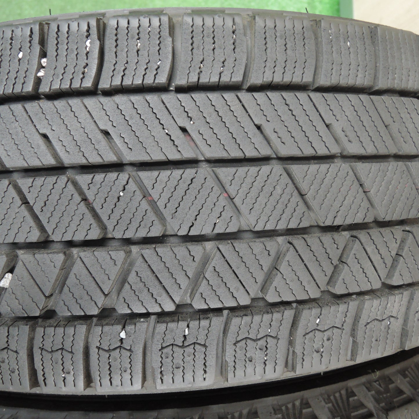 *送料無料*バリ溝！22年！キレイ！9.5分★スタッドレス 175/65R15 ブリヂストン ブリザック VRX3 Claire クレール 15インチ PCD100/4H★3121809TNス